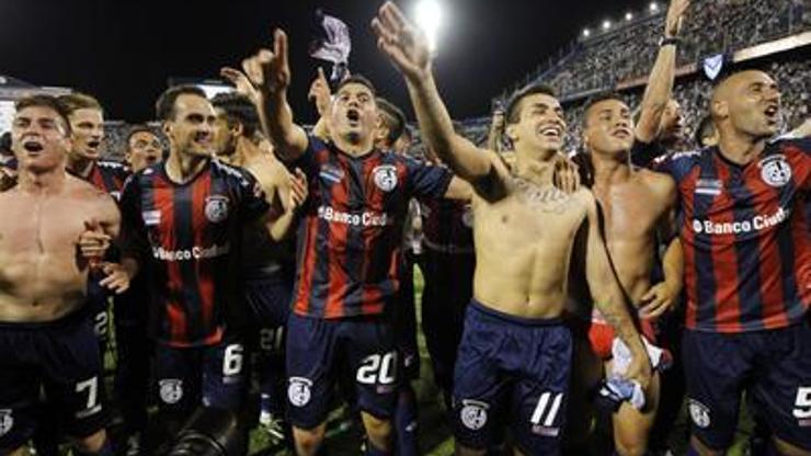 Club America ve San Lorenzo şampiyon