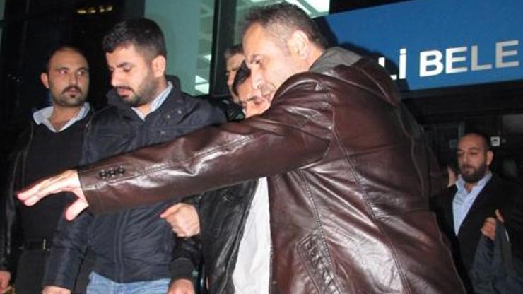 Şişli Belediyesinde silahlı eylem paniği
