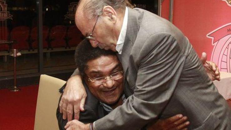 Portekizin kara panteri Eusebio hayatını kaybetti
