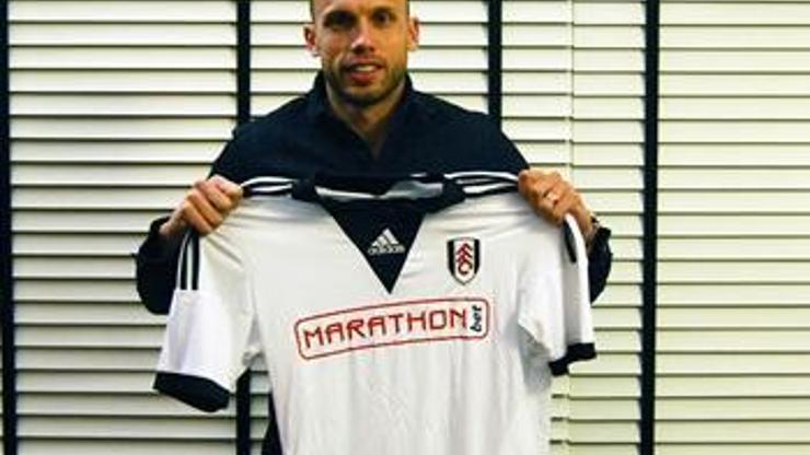 Heitinga Premier Ligde kaldı