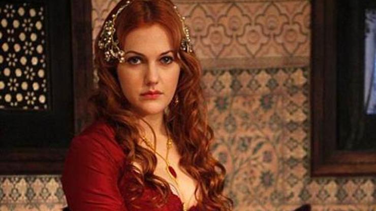 Meryem Uzerli Türkiye’ye dönüyor