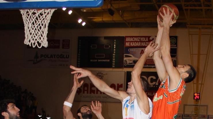 BBL: Torku Konya Selçuk Üniversitesi: 70 - Banvit: 79
