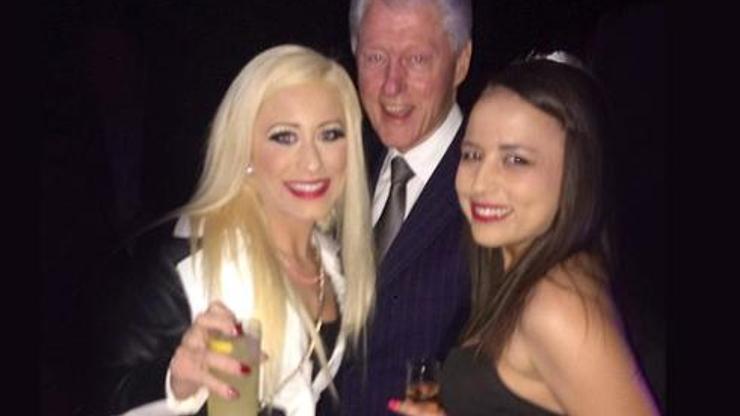 Bill Clintonın bu pozu ABD gündemine oturdu