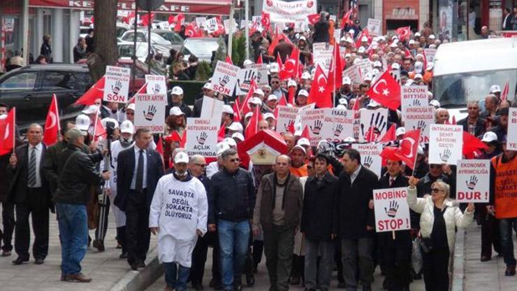 Emekli astsubayların ölüm orucu sürüyor
