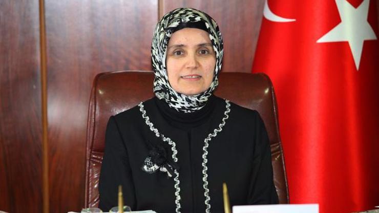 Türkiyenin ilk türbanlı rektörü...