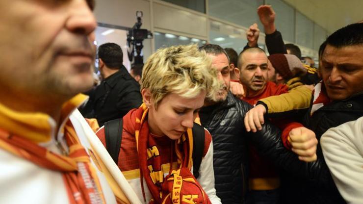 Şampiyon Galatasaray Odeabanka görkemli karşılama