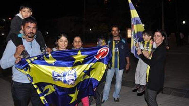 Fenerbahçeye siyasilerden kutlama mesajı yağdı