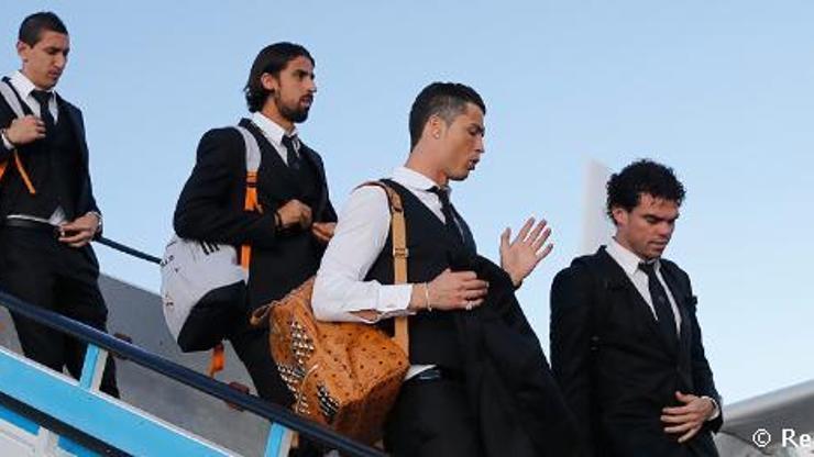 Real Madridin uçağı askeri hava alanına indirildi