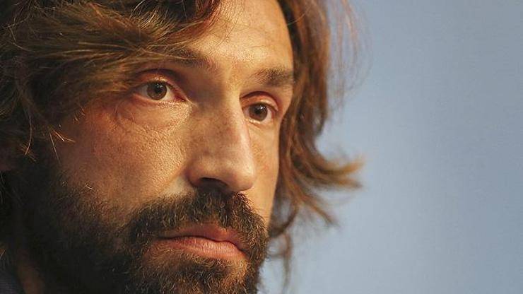 Pirlo ciddi ciddi bırakmayı düşünüyor