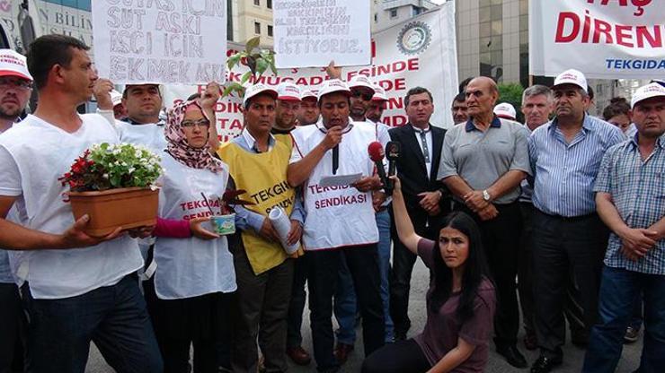 Sütaş Genel Müdürlüğü önünde protesto