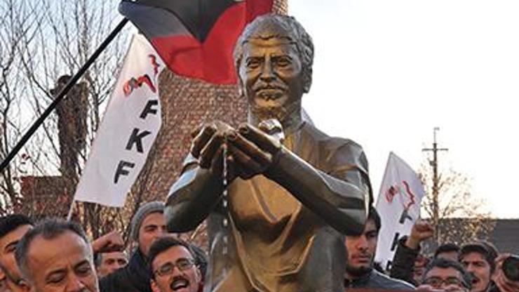 Ali İsmail Korkmazın heykeli dikildi