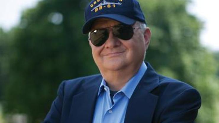Ünlü yazar Tom Clancy öldü