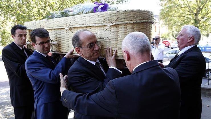 İngiliz yazar Andrew Mango son yolculuğuna uğurlandı