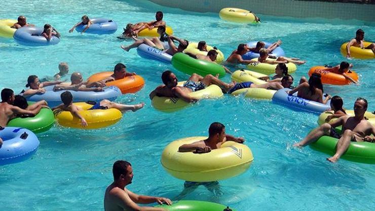 Denizler ve havuzlar konjonktivit riskini artırıyor