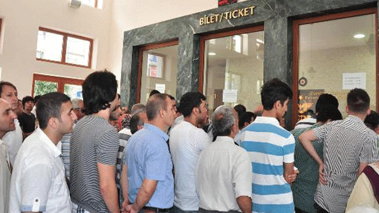 Bedava hızlı tren bileti için kıyasıya mücadele