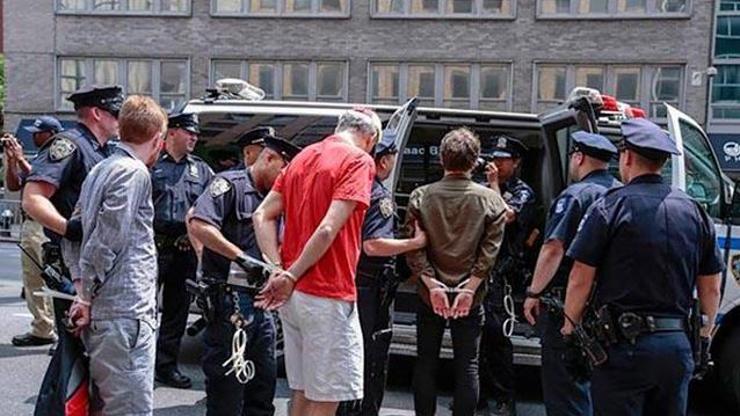 Norman Finkelsteina İsrail protestosu gözaltısı