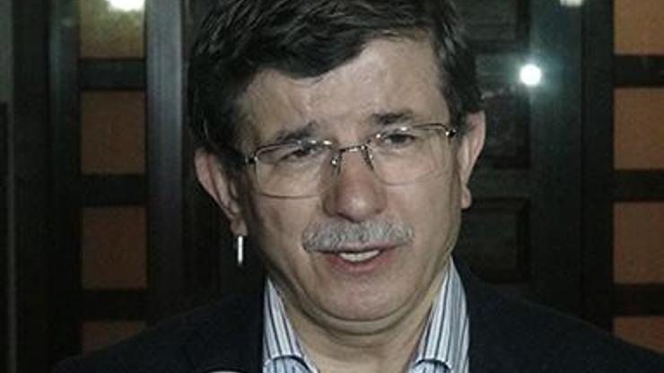 Davutoğlundan başörtülü vekil yorumu
