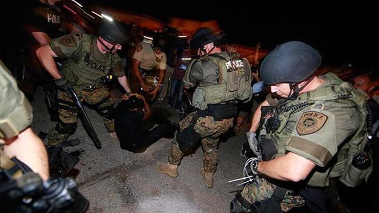 AA muhabirine silah doğrultan polis açığa alındı