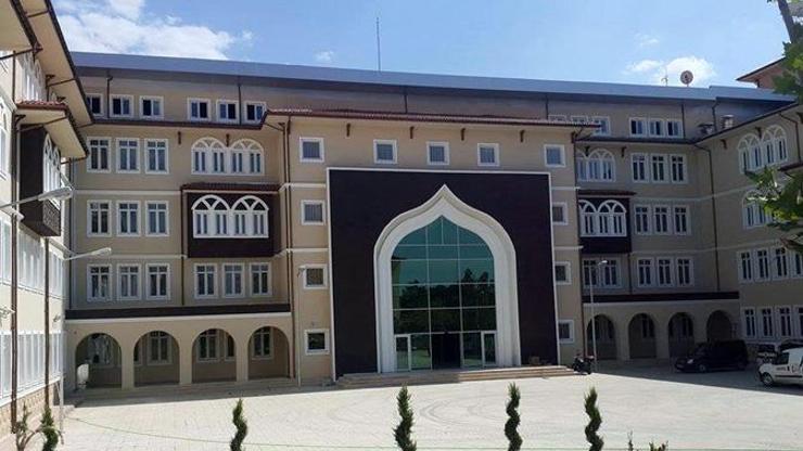 Limakın yaptırdığı okul mühürlendi