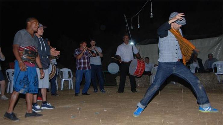 Zeybekle Break dansın birleşimi Zeybreak