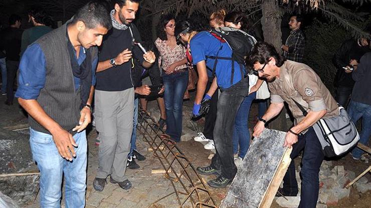 Validebağ Korusundaki beton kalıpları söktüler