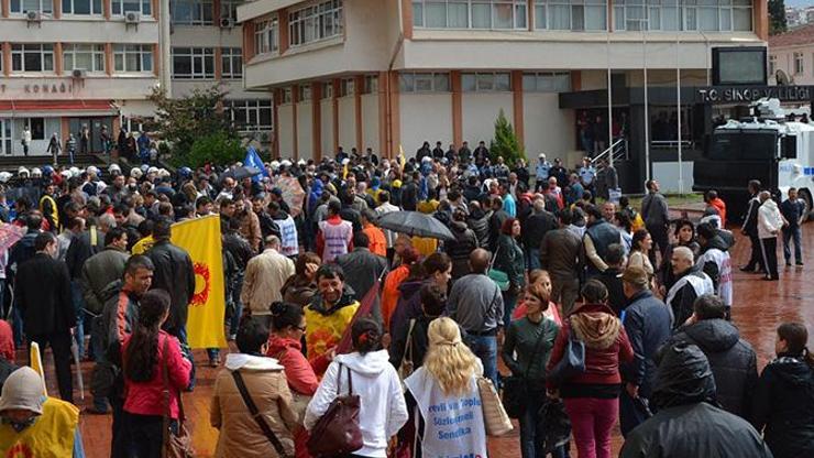 Sinopta öğretmen eylemine polis müdahalesi