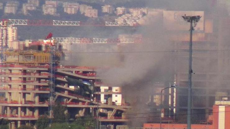 İzmirde gökdelen inşaatında yangın