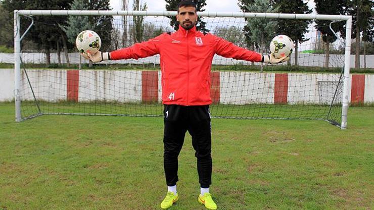 Gol yiyince çimleri yolamayan kaleci