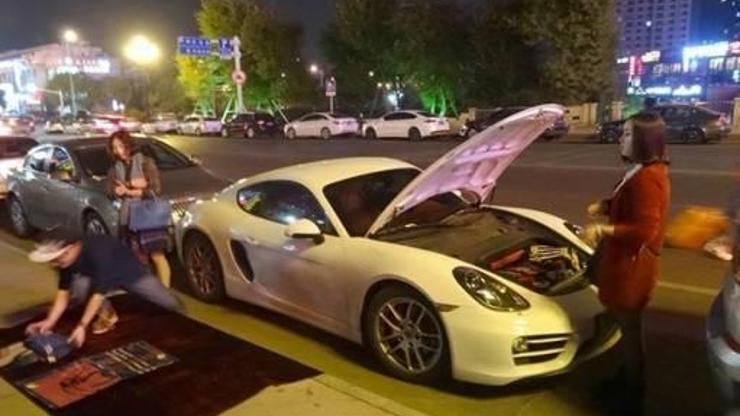 Porschea benzin koyabilmek için…