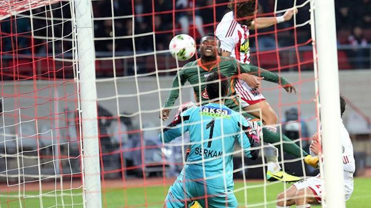 Sivasspor evinde yıkıldı