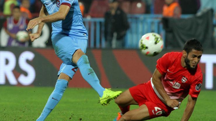 Trabzonsporda iki futbolcu kadro dışı