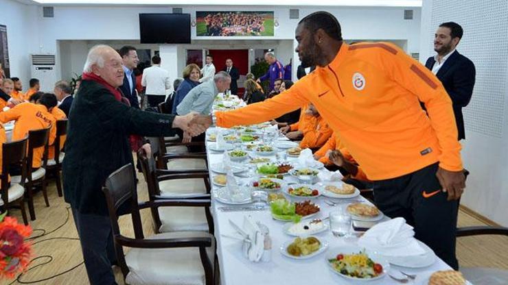 Duygun Yarsuvat futbolculardan 4. yıldızı istedi