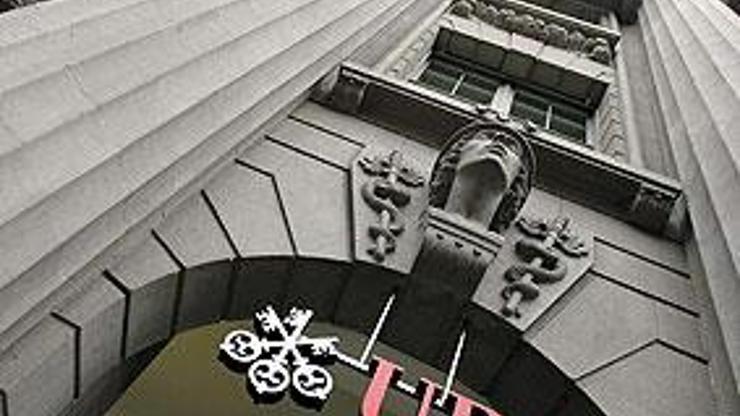 UBS zarar ederken, Swiss Re kar etti