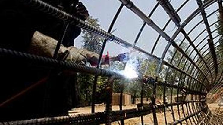 İsveçte işsizlik oranı yüzde 9.8e çıktı