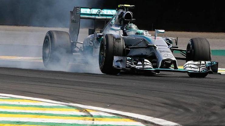 Rosberg Hamiltona yaklaştı