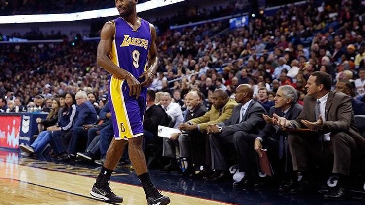 Lakers dökülüyor