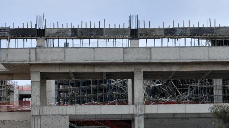 Spor salonu inşaatında iskele çöktü