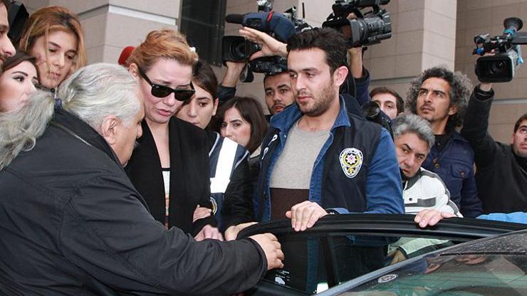 Deniz Sekinin ilk açık görüşüne kardeşleri ve menajeri geldi