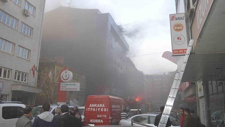 Ankara Halk Sağlığı Müdürlüğünde yangın paniği
