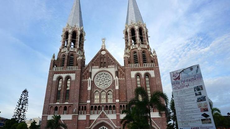500 yıllık kilise için kutlama