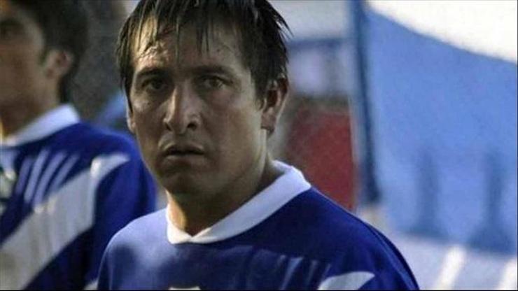 Taraftarlar rakip takımın futbolcusunu tuğlayla öldürdü