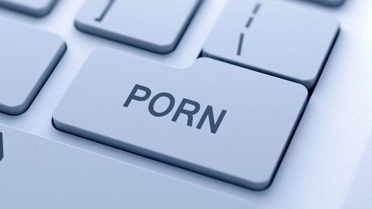 İntikam pornosundan hapse giren ilk kişi oldu