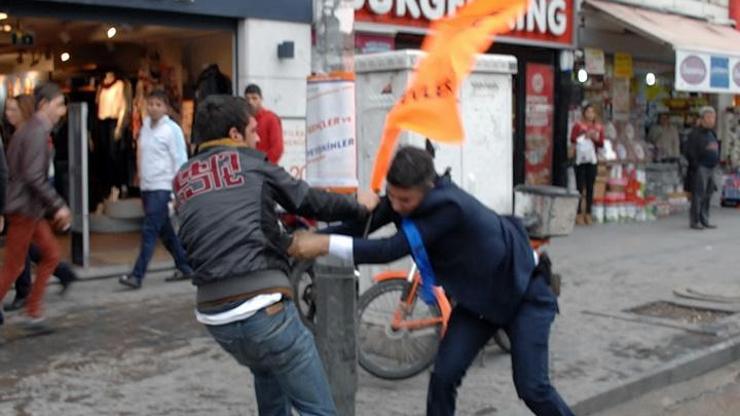 AK Parti İl Başkanlığına yürümek isteyen gruba müdahale