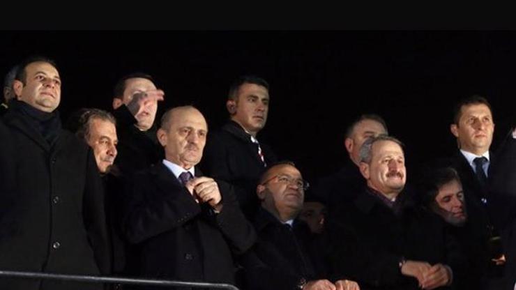 4 eski bakan için Yüce Divan oylaması