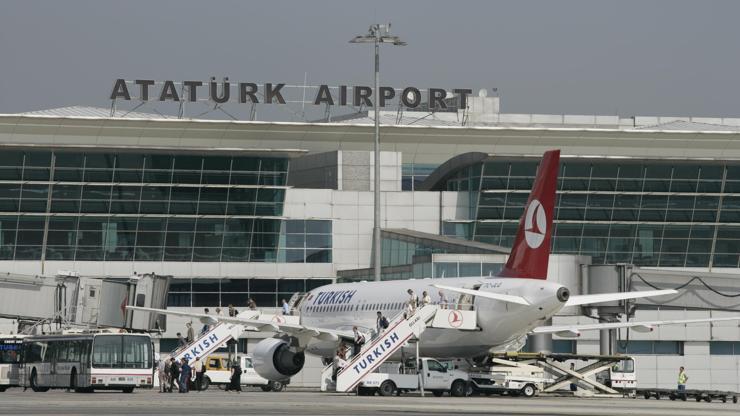 Atatürk Havalimanında kedi operasyonu