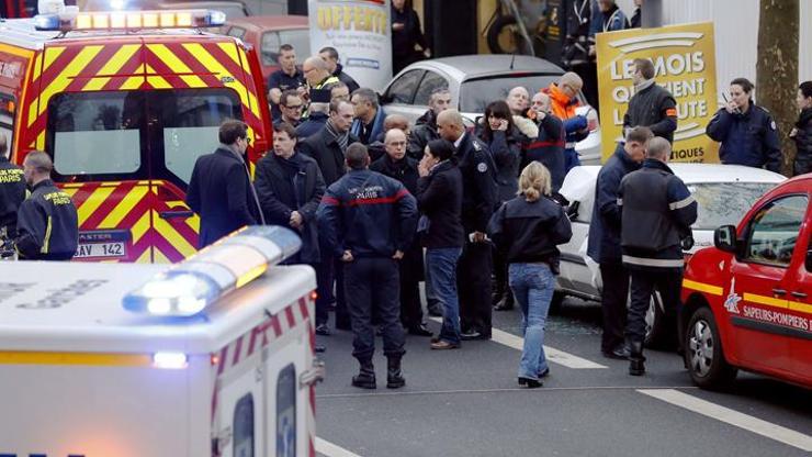 Pariste bir polis daha vuruldu