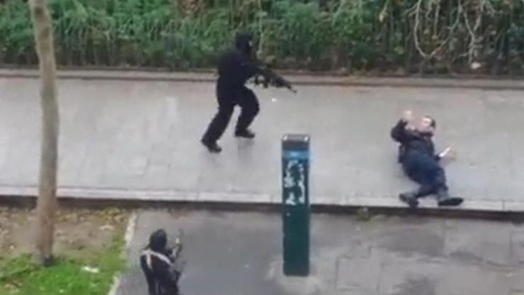 Fransada katledilen polis müslüman iddiası