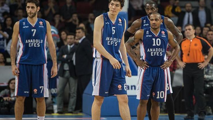 Anadolu Efes CSKAya diş geçiremedi
