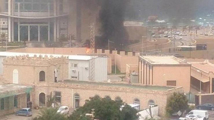 Libyada Türk turistlerin kaldığı otele silahlı baskın