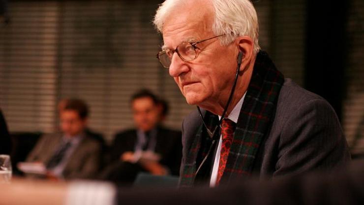 Eski Almanya Cumhurbaşkanı Weizsaecker öldü